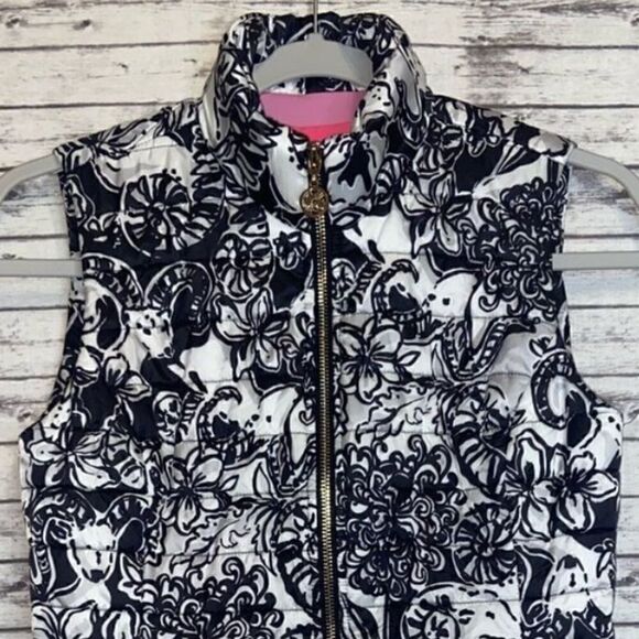 Lilly Pulitzer Elyn Puffer Vest With a Twist - Picture 5 of 9